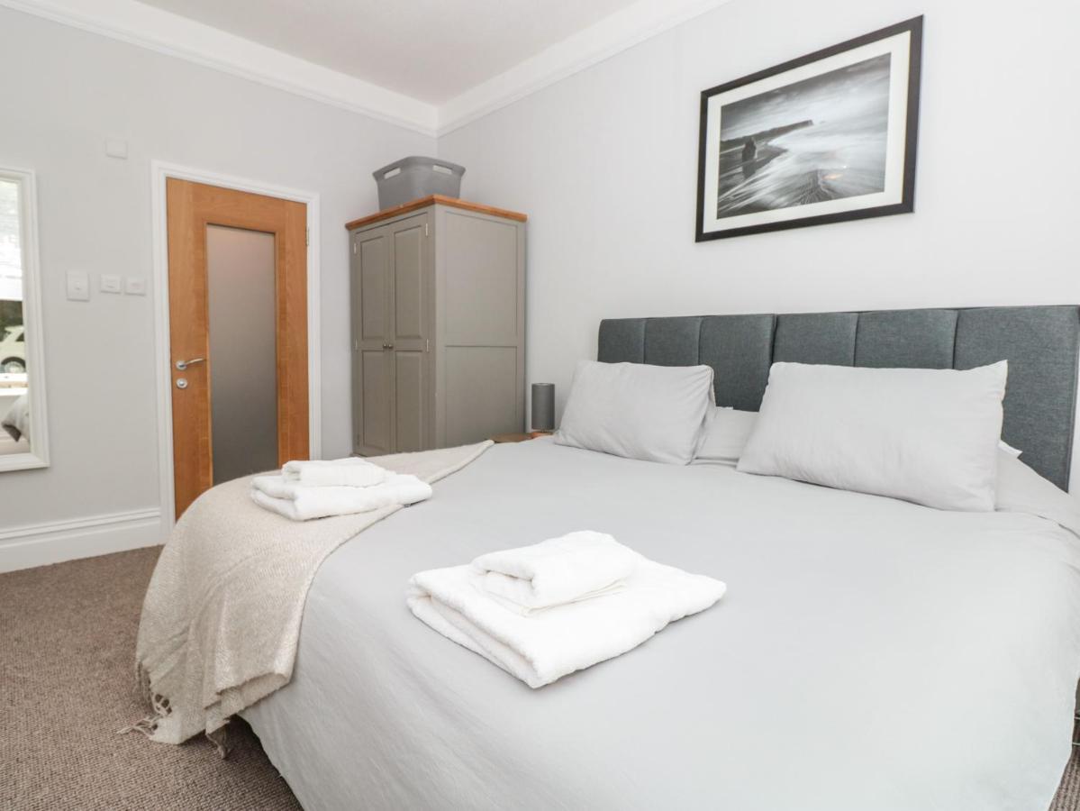 Flat 1 Byfield *